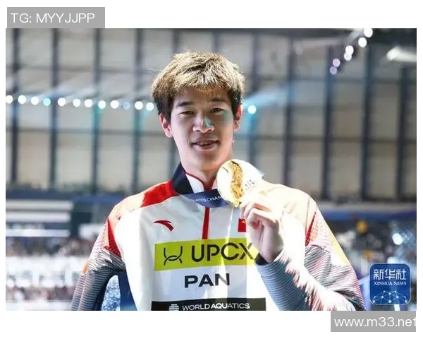 奥运游泳冠军的传奇故事与背后的坚持与奋斗精神